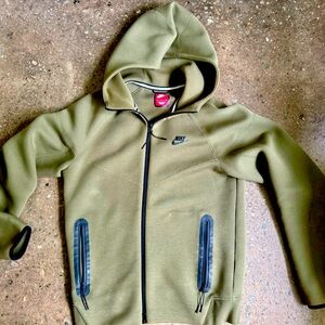 Men’s Nike Tech zip up hoodie